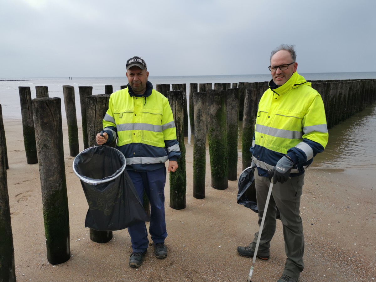 Landschap - zwerfvuil strand