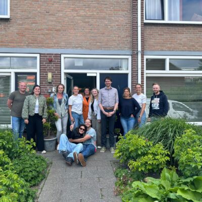 Dit feestelijke moment vieren we graag met bewoners, familieleden, medewerkers, buurtgenoten en andere betrokkenen.