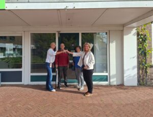 Op de nieuwe locatie gaan cliënten van Zeeuwse Gronden aan de slag met verschillende werkzaamheden, zoals wassen, vouwen, strijken en kleding herstellen
